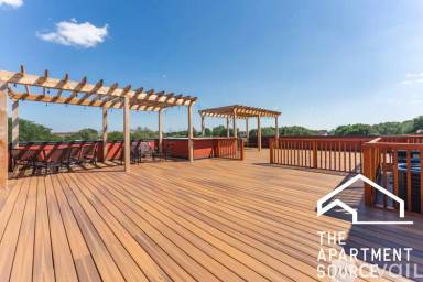 Main picture of 3311 N Avers Ave