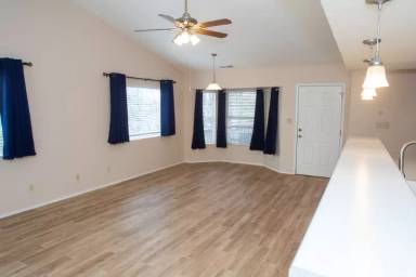 Main picture of 1003 N Matterhorn Rd