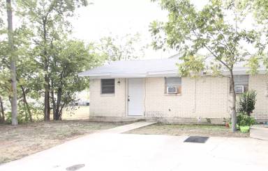 Main picture of 207 W Avenue A