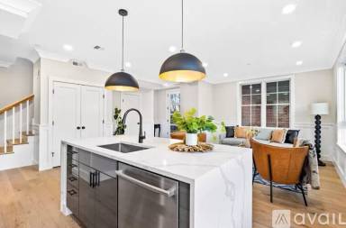 Main picture of 300 Somerville Ave