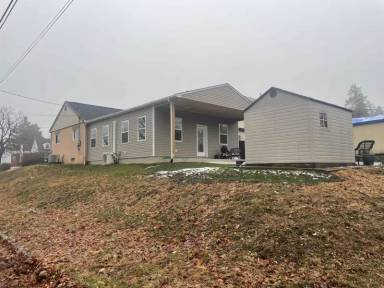 Main picture of 126 N Jerome St