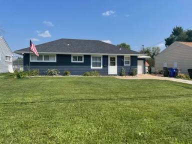 Main picture of 1014 35th St NE