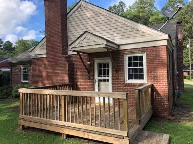 Main picture of 113 S Circle Dr