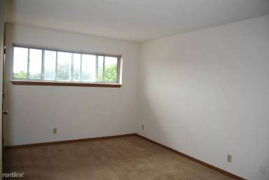 Main picture of 10224 W Forest Home Ave