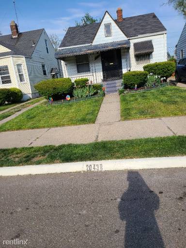 Main picture of 20438 Russell St