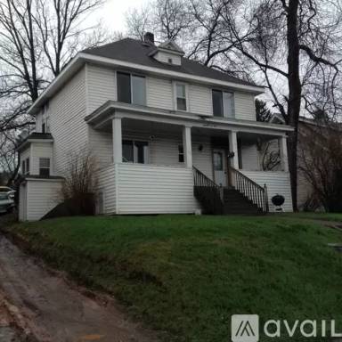 Main picture of 1905 London Rd