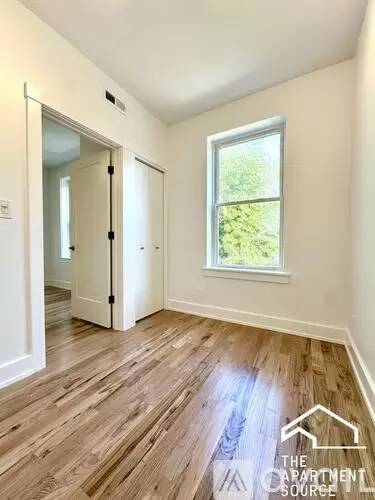 Main picture of 2819 S Hillock Ave