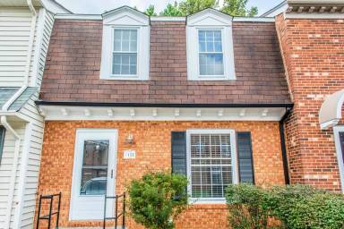 Main picture of 126 Charlestowne Cir