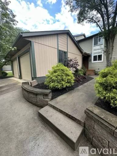 Main picture of 1944 Tennyson Ave NE