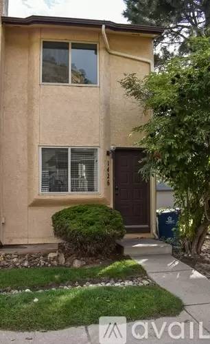 Main picture of 1426 Territory Trl