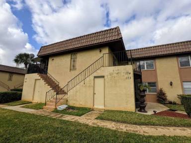 Main picture of 174 Windtree Ln
