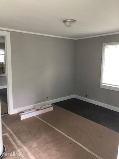 Main picture of 5812 Robinson St