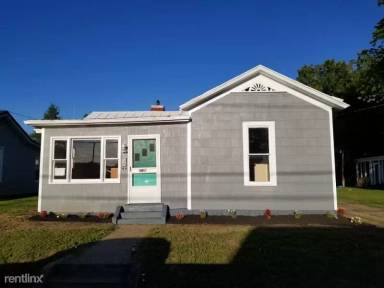 Main picture of 2106 N Main St