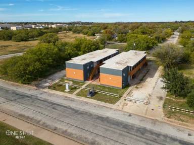Main picture of 526 E North 7th St