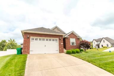 Main picture of 901 Leafland Pl