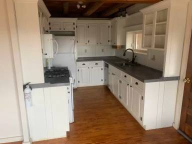 Main picture of 50 Davis Rd
