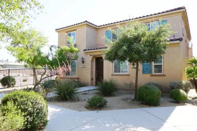 Main picture of 639 Calle Vibrante