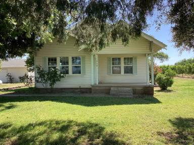Main picture of 938 Thresher Ave