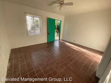 Main picture of 208 Mescalero Rd NW
