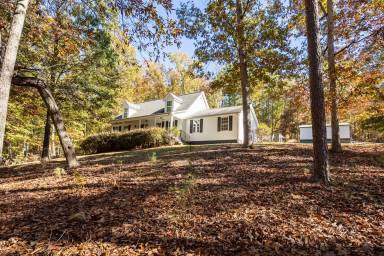 Main picture of 19 Silver Hills Rd SE