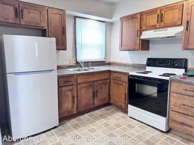 Main picture of 303 N 4th St