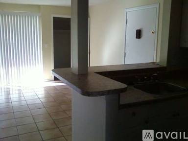 Main picture of 3818 N Lake Dr