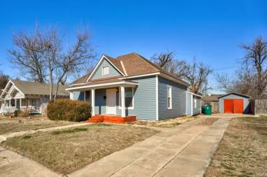 Main picture of 1715 NW 21st St
