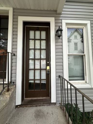 Main picture of 747 Parker Ave