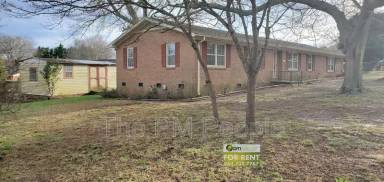 Main picture of 117 Avalon Cir