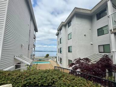 Main picture of 2104 Alki Ave SW