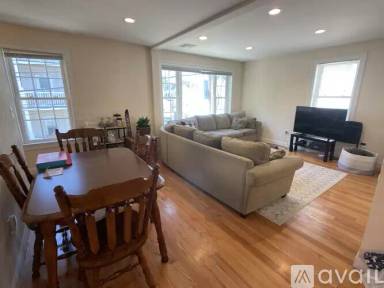 Main picture of 6 Nashua St