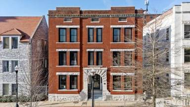 Main picture of 713 Market St