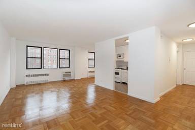 Main picture of 150 E 18th St Apartments