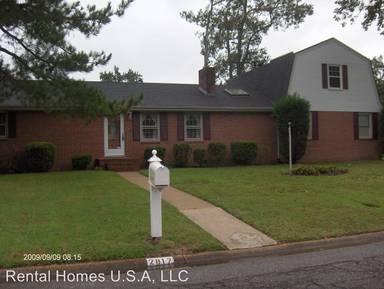 Main picture of 2817 Meadow Dr