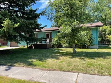 Main picture of 1621 S Willson Ave
