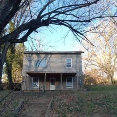 Main picture of 607 E Main St