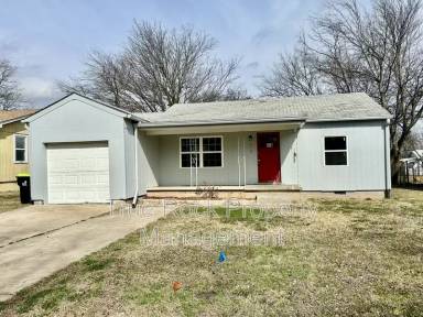 Main picture of 610 W 1st St