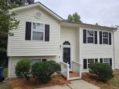 Main picture of 311 Gladstone Dr
