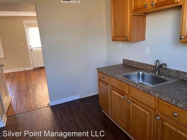 Main picture of 7 Dumas Pl