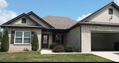 Main picture of 82 Pinnacle Point Ln