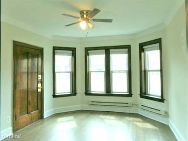 Main picture of 3815-23 N Greenview Ave