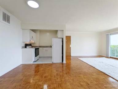 Main picture of 30 Crestline Dr