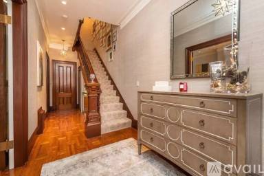 Main picture of 340 Marlborough St