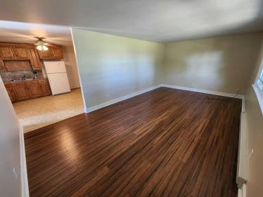 Main picture of 15475 Oak Rd