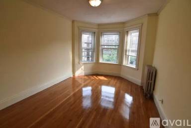Main picture of 13 Bay State Rd