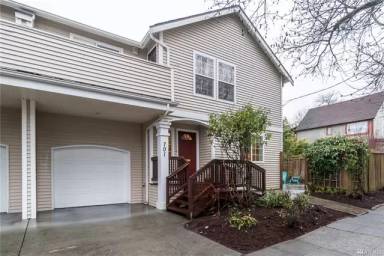 Main picture of 701 25th Ave S