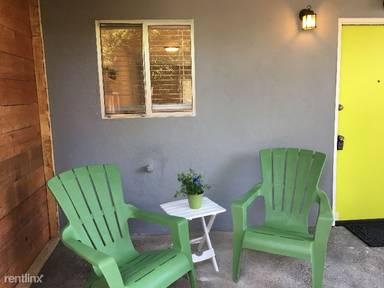 Main picture of 104 Christel Oaks Dr