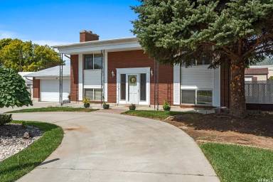 Main picture of 659 E Shiloh Way