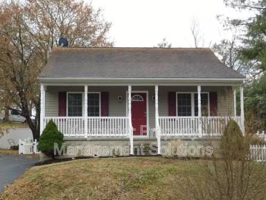Main picture of 1050 B St