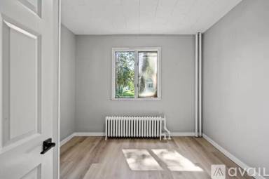 Main picture of 1541 Carroll Ave
